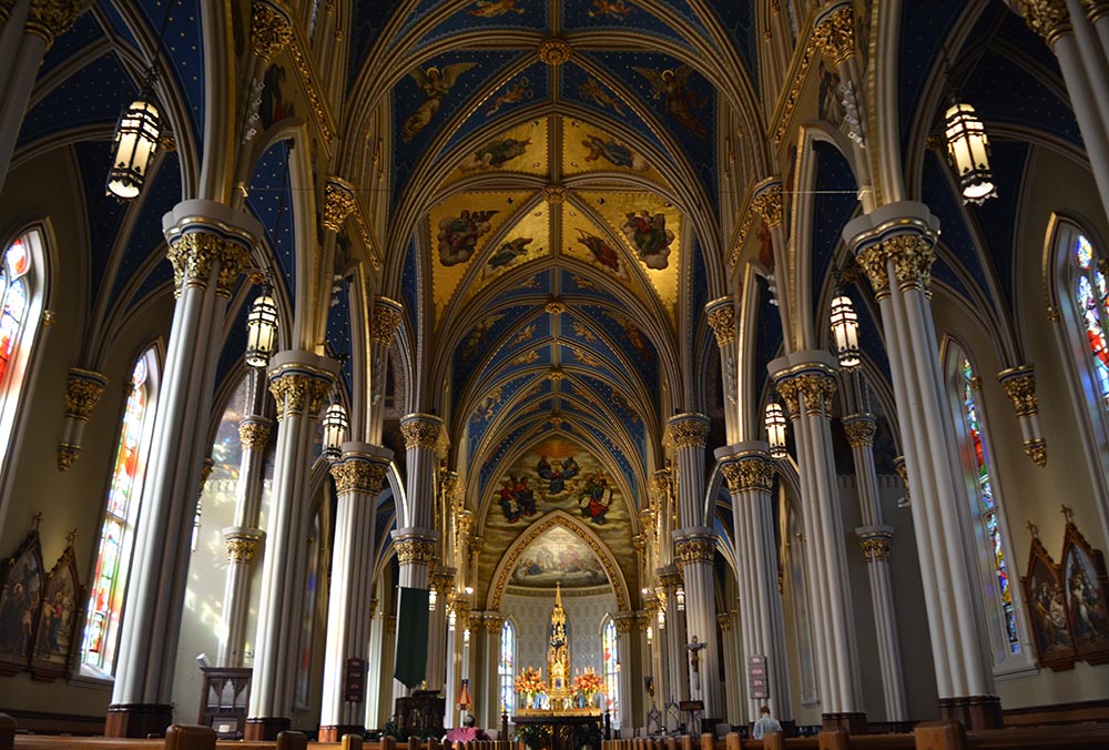 Sacred_Heart_basilica,_Interior_4
